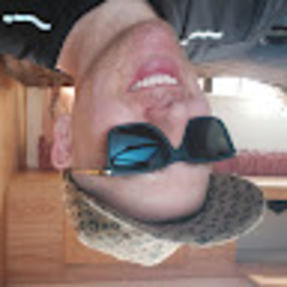 Meet your Posher, Catlin - Picture 1 of 1